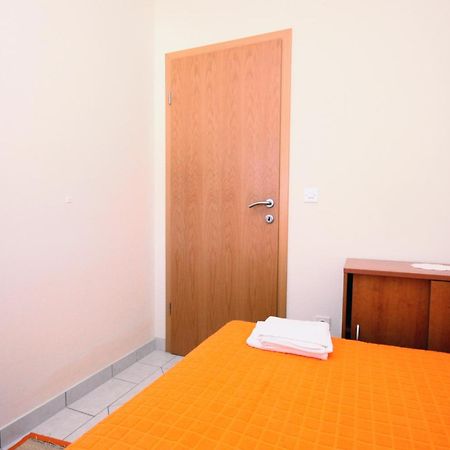 Apartments By The Sea Vinisce, Trogir - 5229 الغرفة الصورة