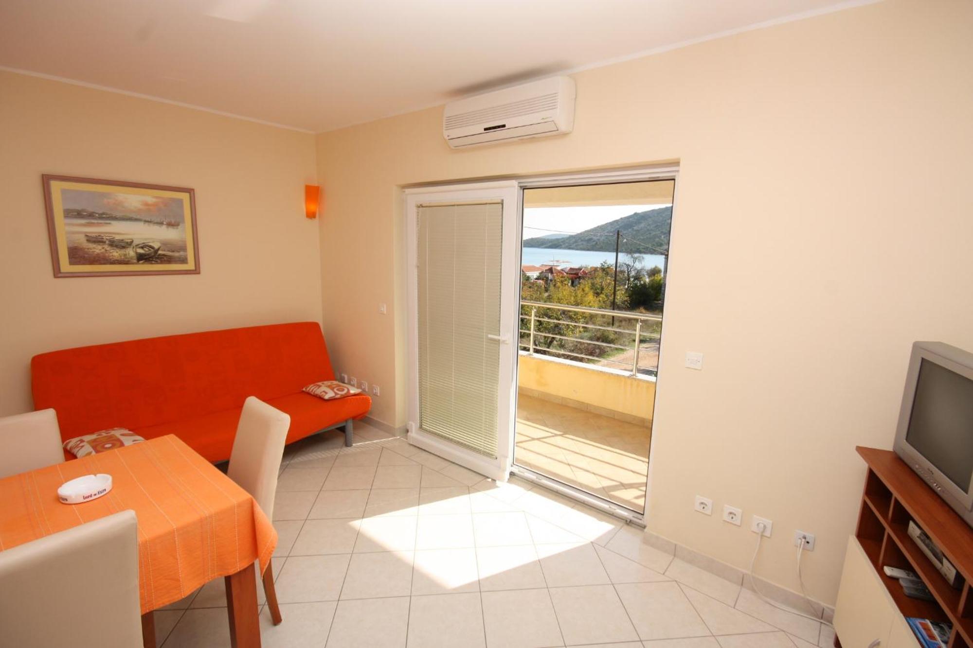 Apartments By The Sea Vinisce, Trogir - 5229 الغرفة الصورة
